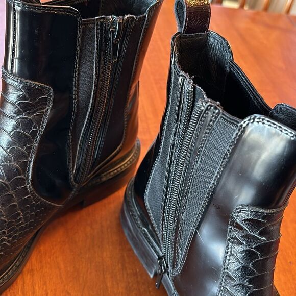 Jeffrey Campbell Edmond Chelsea Boot - 6.5 - Picture 6 of 8